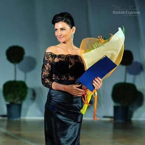 22tania