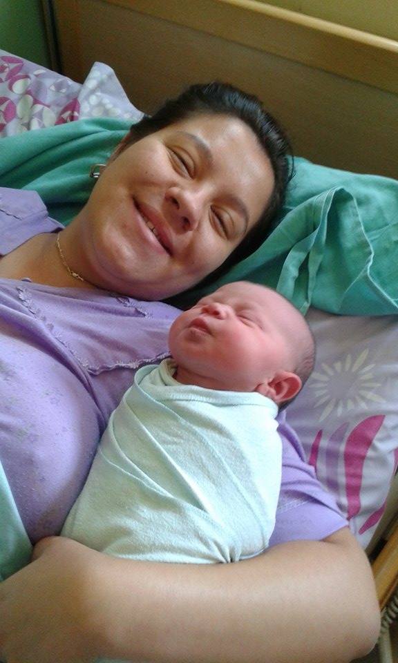 Щъркелът донесе днес: 4 бебета в Родилното на МБАЛ"Здраве" 2 17bebe-glavinica