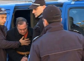 Евстатиев остава в ареста