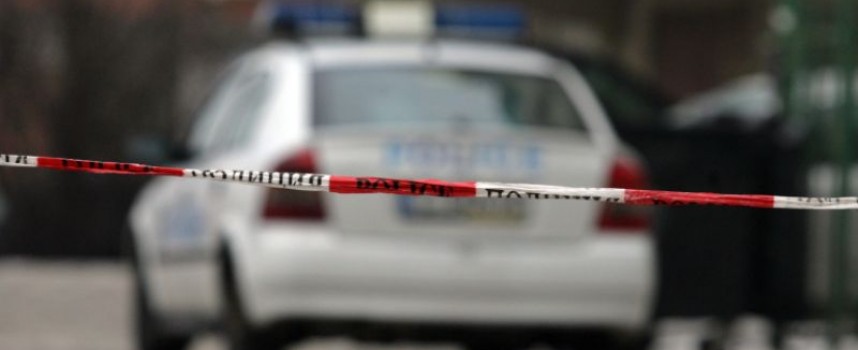 В Панагюрище: Шофьор реши да подкупи полицаи, арестуваха го