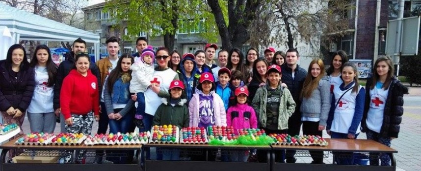 На Велики четвъртък: Червенокръстци ще боядисват 1643 яйца в парка