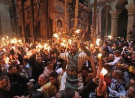 Велика събота: Свещениците от пазарджишката епархия ще вземат Благодатния огън от храм „Успение Богородично“