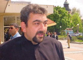 Отец Стефан Йорданов: Минаването под плащеницата е за здраве, но с покаяние