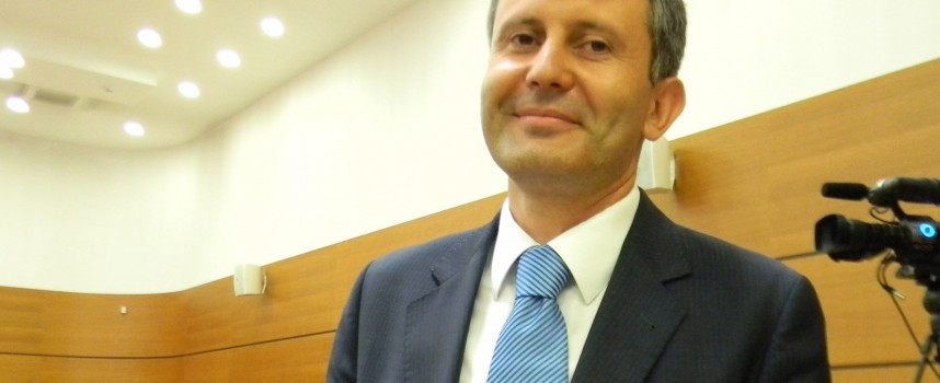 Двойници: Зам.кмет на Пловдив и главният финансист на Пазарджик си приличат като братя