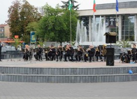 Симфоничният концерт в Пазарджик изпревари дъжда