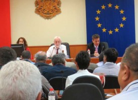 УТРЕ: Последна сесия на Общинския съвет за този мандат, предлагат референдум за Синитово