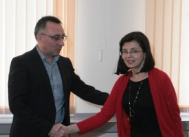 Министър Кунева и заместникът ѝ Диян Стаматов идват в Пазарджик за Маратона на четенето