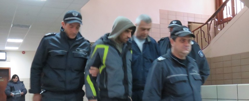 Адвокатите на арестуваните за канабис Желев и Тончев искат „домашен арест“