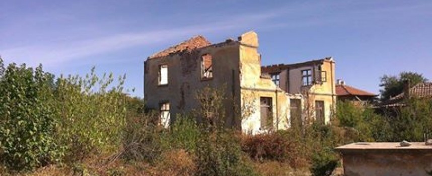 Къщата на Илия Минев тъне в разруха, общински съветник иска да бъде превърната в музей