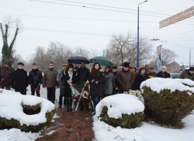 В понеделник: С цветя и венци скланяме глава пред освободителите и спасителя на Пазарджик
