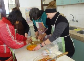 Клуб „Вкусно” в Център „Човеколюбие” възстановява битовите умения