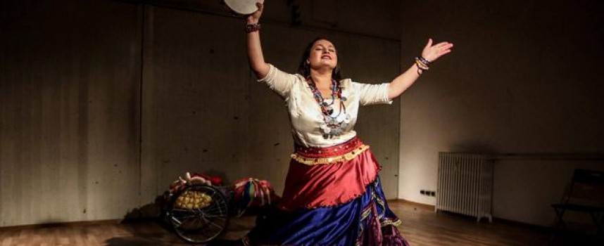 В театралния маратон: Двуезичен спектакъл на ромска тематика