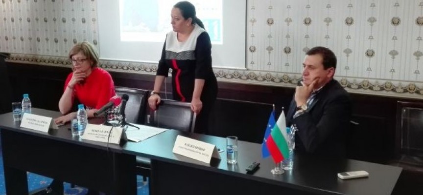Лиляна Павлова : Единственият шанс в Пазарджик да има качествена питейна вода е да се обедини и окрупни ВиК секторът