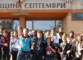 Септември: СУ „Христо Ботев” спечели общинското ученическо състезание по Безопасност на движението