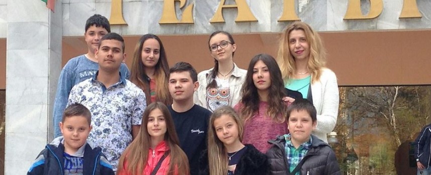 Септември: Учениците от „Христо Ботев“ с нов успех от феста в Кюстендил
