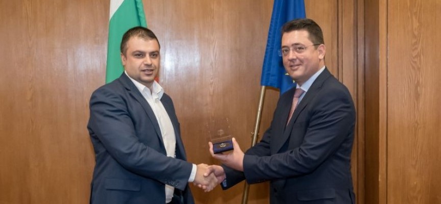Йордан Рогачев бе награден от министъра на ВР Пламен Узунов