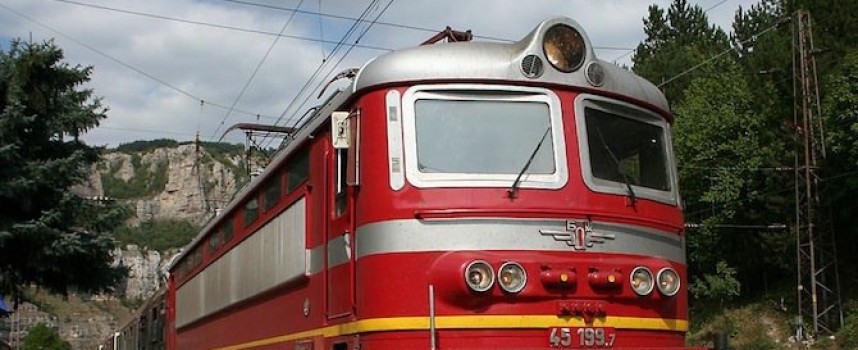 Млад мъж от Церово спасил нападнатото момиче във влака за Варна