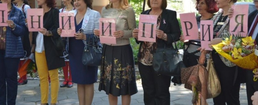 Екатерина Захариева се срещна с избиратели от Брацигово, Пазарджик и Пещера