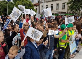 Пещера: Кметът Николай Зайчев награди ученици и учители