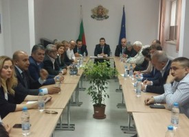 Губернаторът се срещна с народните представители от региона и кметовете