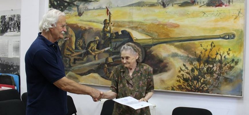Съюзът на ветераните връчи поздравителен адрес на 90 годишна участничка в Отечествената война