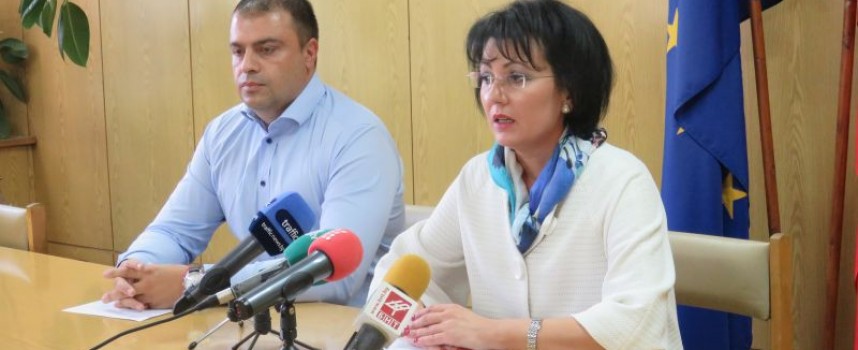 Румяна Арнаудова: Кметът на Септември е задържан