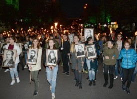 Пазарджик изпя „Хубава си, моя горо“ пред паметника на Константин Величков