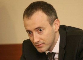 Министър Красимир Вълчев дойде на среща с учителите в Пазарджик