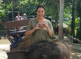 Светска хроника: Рени Камберова посрещна Нова година на остров Бали