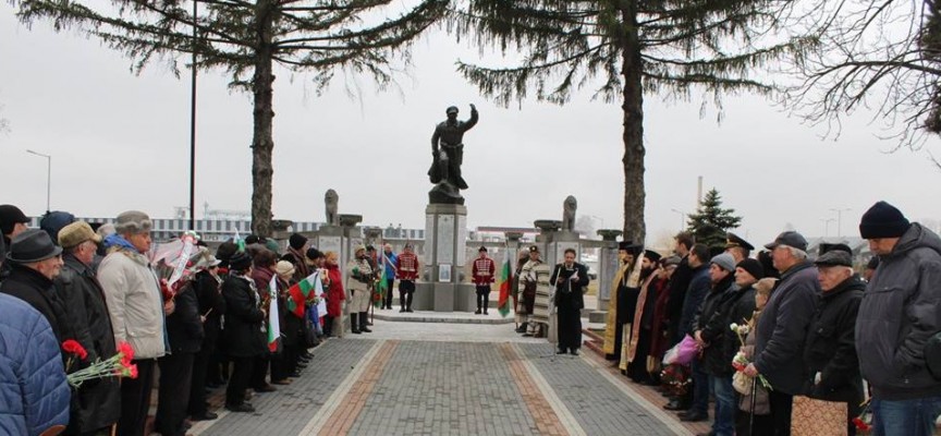 Офицерите от запаса почетоха паметта на загиналите от 27-и Чепински полк