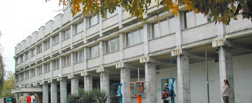 Окръжна прокуратура – Пазарджик разпореди проверка за боядисването на сградата на Младежкия дом 