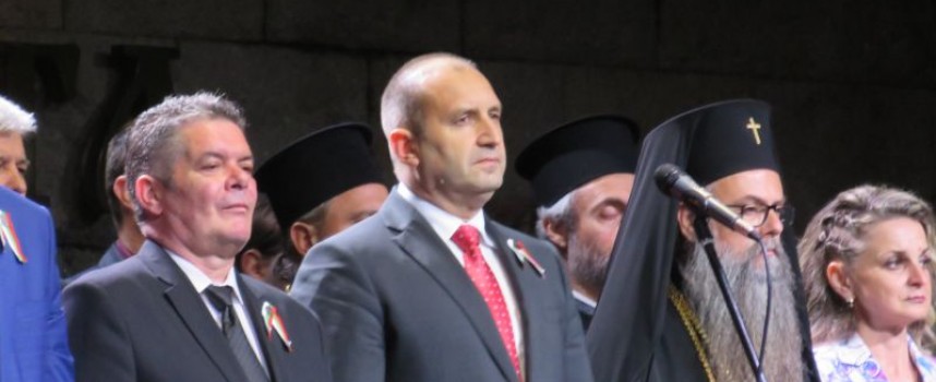 Президентът Румен Радев: Миговете на изпитание са безпогрешно огледало на истината