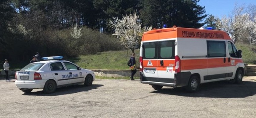 Каруцар пострада при сблъсък с кола на пътя между Стрелча и Панагюрище
