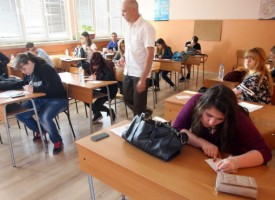 В областта: 182-ма зрелостници ще се явят на поправка по български език и литература