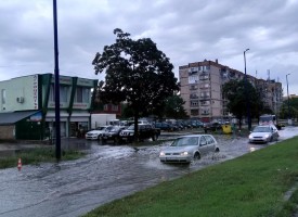 Пазарджик пак стана море, обичайните места са силно наводнени