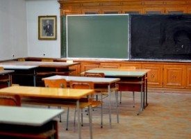 УТРЕ: Учениците от 1 до 4 клас се връщат в класните стаи
