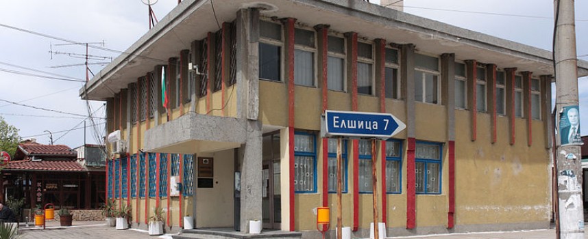 Арестуваният за тютюневия склад в Калугерово Георги Моллов е управител на четири фирми в областта