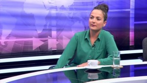25лора динкова
