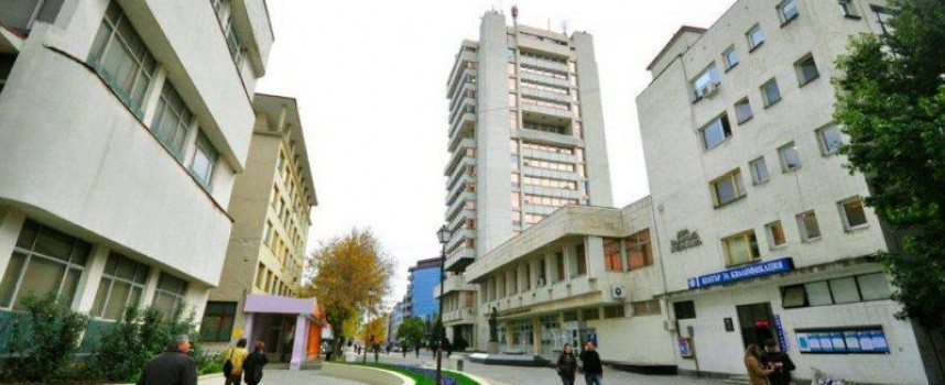 Седем кандидат-кметове щурмуват високата бяла сграда на бул. „България“2 в Пазарджик