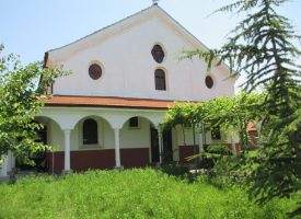 СУ „Георги Брегов“ е наследник на училището „Свети Арахангел“ в Пазарджик