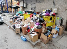 Купчините боклук по празниците били наследство от смяната на фирмите за разделно събиране