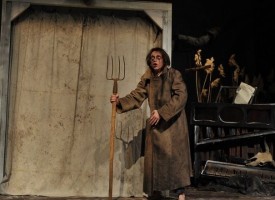 Пазарджишката „Чайка“ отлита към София, представят я в театър „Азарян“