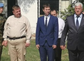Областният управител посрещна министър Каракачанов в Црънча, Борисов не дойде