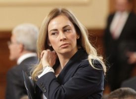 Десислава Тодорова се отказа от участие в изборите, съпругът ѝ е трети в листата на „Българските патриоти“