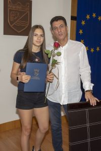 10михаела златанова