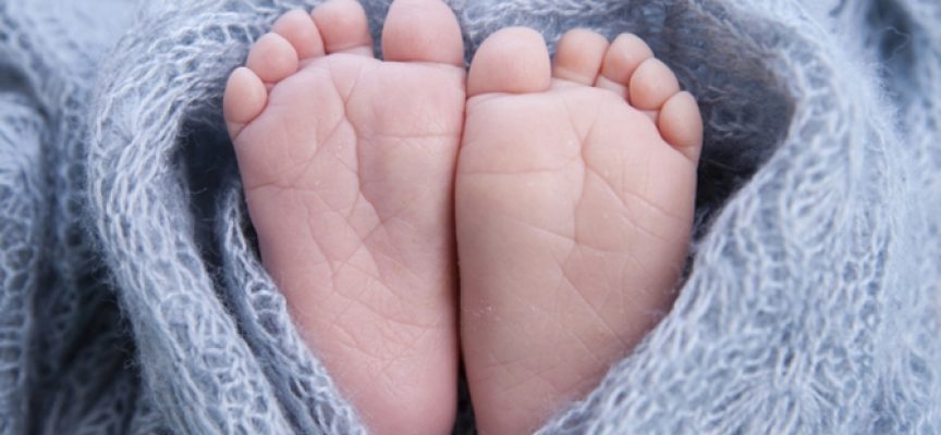 40 бебета се родиха през месеца с извънредно положение