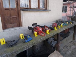 14крадени вещи
