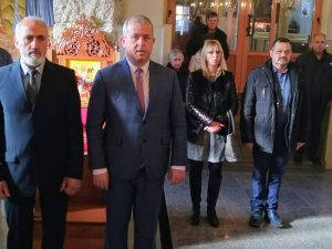 17младенов в теодор тирон