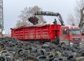 Над 35 тона стари гуми са извозени от нерегламентирана площадка в Пазарджик