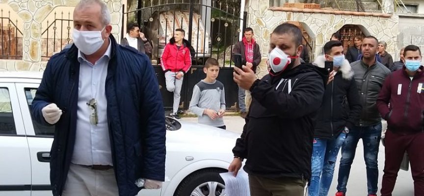 Младенов посети ромските квартали в Пещера за да се запознае с обстановката